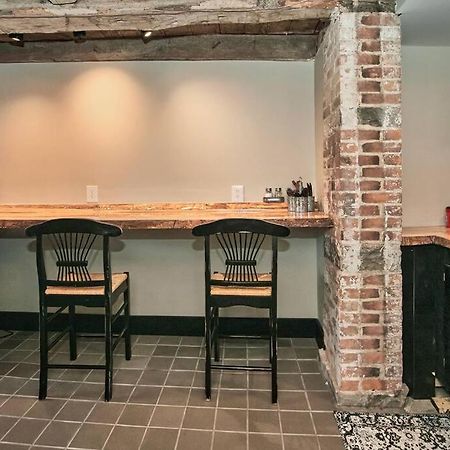 Craftsman Hideaway At The 1841 Farmhouse Chester Exterior photo