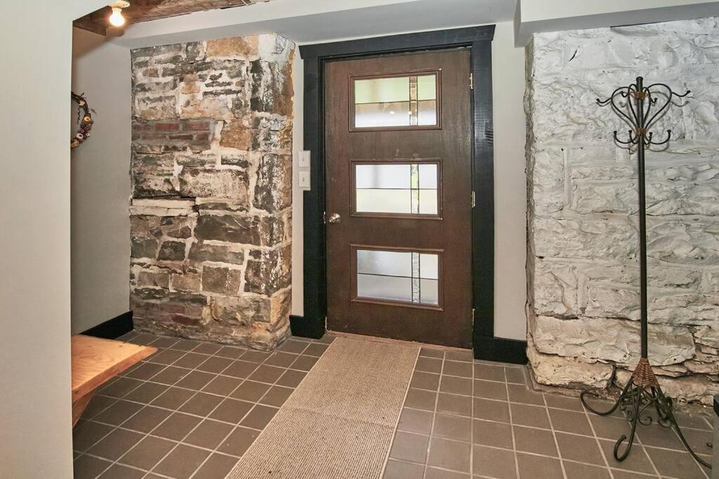 Craftsman Hideaway At The 1841 Farmhouse Chester Exterior photo