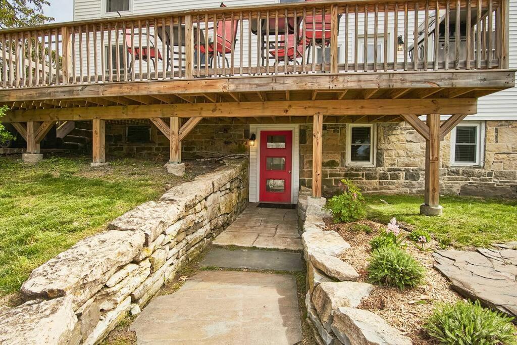 Craftsman Hideaway At The 1841 Farmhouse Chester Exterior photo